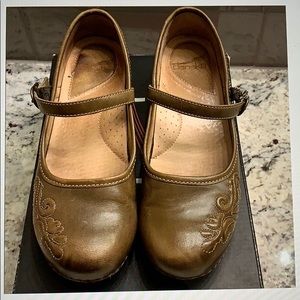 Dansko Savanna Full Grain Olive Mary Janes SZ 38
